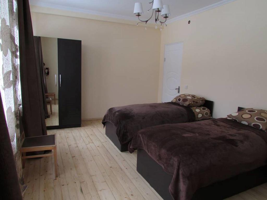 Red Stone Guest House Stepantsminda Room photo